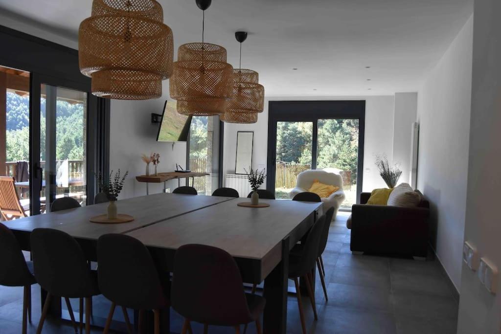 Cal Manubens Villa Castellar del Riu Luaran gambar
